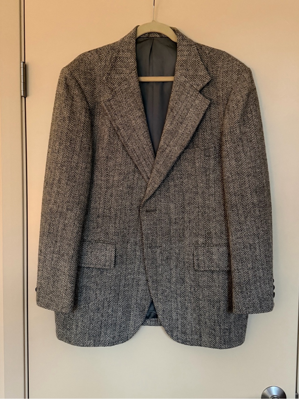 Men's Gray Herringbone Wool Blend Sport Coat - Tailored Blazer